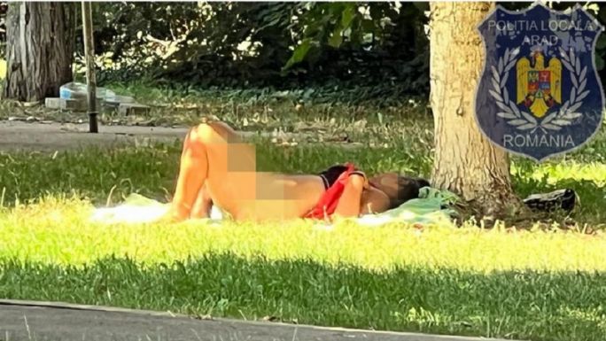 A parkban meztelenül napozó nő miatt riasztották a rendőrséget