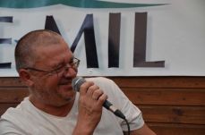 Mi rejlik Zákeus fügefája alatt? Lövétei Lázár László új verseskötete a hit kérdésével foglalkozik