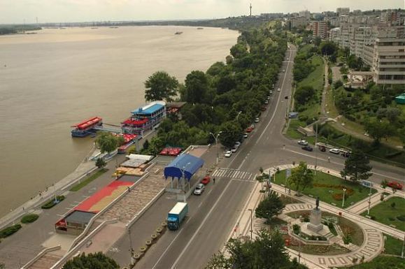 Pszichoaktív szerek hatása alatt vezette a csónakot: a Dunába borultak