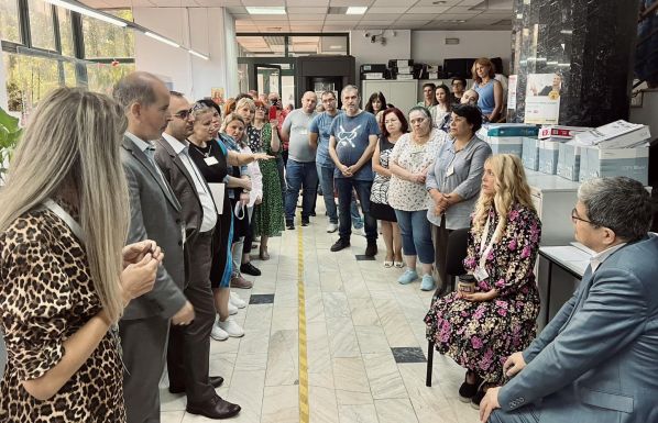 Sztrájkkal fenyegetőznek a pénzügyminisztériumi intézmények alkalmazottai