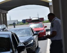 Autósok figyelem! Torlódás van a határon