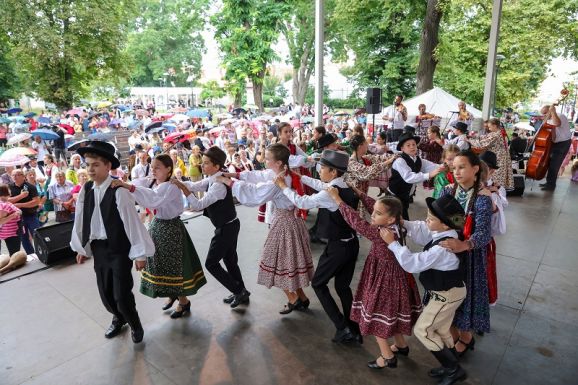 A soknemzetiségű Bukovinát ünneplik Bonyhádon