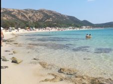 Szardínián is turistákat kellett evakuálni tűzvészek miatt