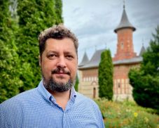 A tervezett adómódosításokat bírálja az AUR