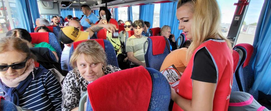 Nyár szülők nélkül – a külföldön dolgozók többsége nem tud hazajönni, hogy gyermekével vakációzzon