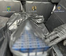 Román–ukrán cigarettacsempészeket kapott el a DIICOT  – Közel 800 000 cigarettát foglaltak le