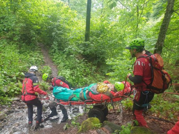 Hegyimentő szolgálat a múzeumnál? – Meghallgatást kérnek a kormánytól a hegyimentők