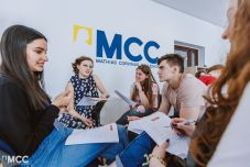 Újra jelentkezhetnek a középiskolások az MCC-be