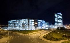 Béremelésért tüntetnek az OMV Petrom dolgozói