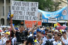 A tanügynek ígért béremelés mindössze harmadával tervez a kormány