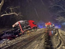 Hóba borult Magyarország, megbénult a közlekedés