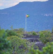 Két hónapig sem tartott a caracasi „tavasz”