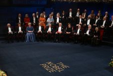 Magyar siker: Karikó Katalin biokémikus és Krausz Ferenc fizikus átvették a Nobel-díjat