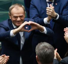 Ellenzékből kormányba: Donald Tusk az új lengyel miniszterelnök