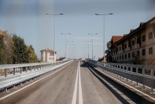 Karácsonyra megnyitják a vasúti felüljárót Csíkszeredában