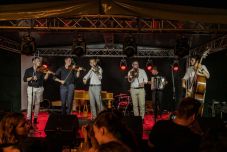 „Az út megvan, mi csak építünk hozzá még egy sávot” – Interjú a Katlan zenekarral