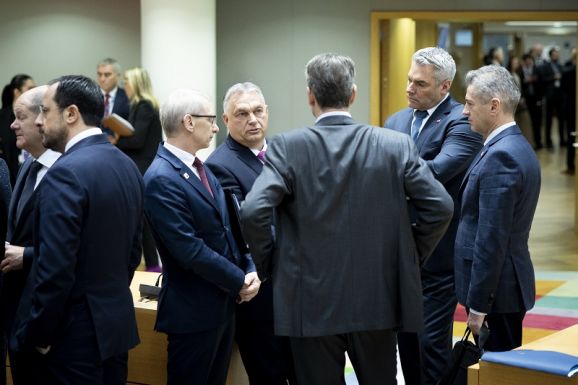 Orbán Viktor megvétózta az Ukrajnának szánt uniós támogatást
