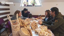 Erdély legjei ünnepi különkiadás: a csuhéangyal készítése