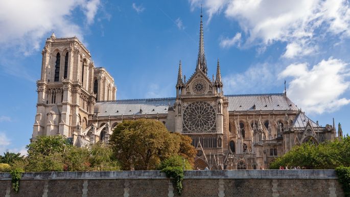 Egy év múlva nyílhat meg újra a látogatók előtt a párizsi Notre-Dame