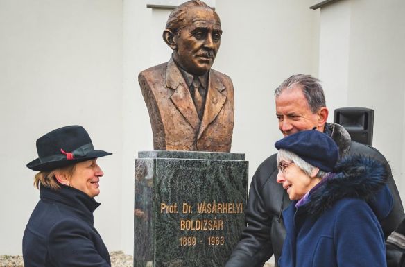 Felavatták Vásárhelyi Boldizsár, a magyar gyorsforgalmi úthálózat  tervezőjének szobrát Csombordon
