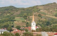 Beperelte a hatóságokat egy férfi, mert tizenhét éve nem áll az a műemlék épület, amely miatt nem engedik, hogy házat építsen a saját telkére