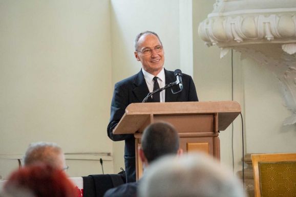 Kovács István karácsonyi pásztorlevele: velünk az Isten a megpróbáltatásokban és a veszteségekben is
