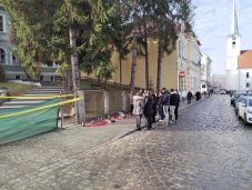 Együtt keresik a vigasztalást: ingyenes szaktanácsadást ajánl a pszichológuskamara