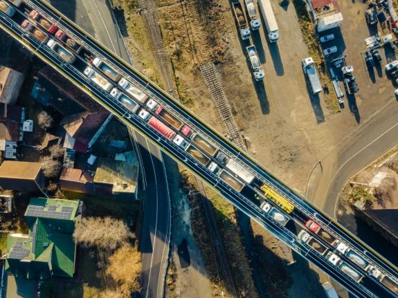 Pénteken délben megnyitják a csíkszeredai vasúti felüljárót