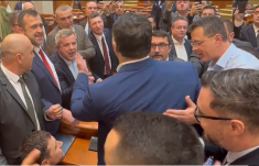 Miklós Zoltán: elfogadhatatlan, hogy küzdőtérré alakult a parlament