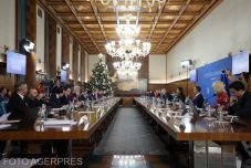 Karcsúsítás: 99 állást szüntettek meg a kormányfőtitkárságon