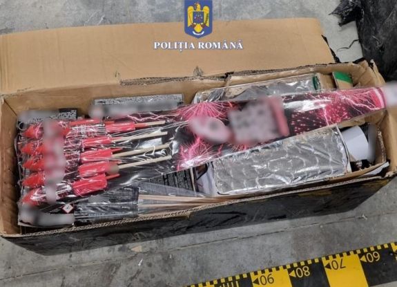 Futárszolgálat hozta Nagyváradra a tonnányi petárdát, az USR betiltatná őket