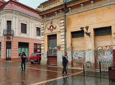 Kamionbiztos járólapokkal újítják fel a nagyváradi sétálóutcát