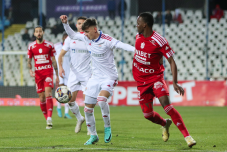 SuperLiga: Nem maradt nyeretlen csapat a téli szünetre