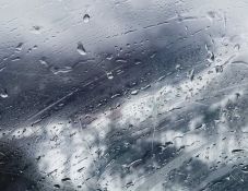 Átlag feletti hőmérséklettel és esős idővel kezdődik az új év