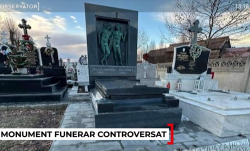 Felháborította a barcarozsnyóiakat a két meztelen férfit ábrázoló síremlék
