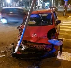 Súlyos baleset Kolozsváron: egyik gépkocsivezetőt kórházba szállították