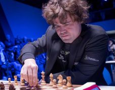 Magnus Carlsen ismét megnyerte a villámsakk-vébét