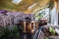 Kétmillió euróért árulnak egy „sarkok nélküli” házat Kolozsváron