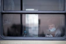 Németországban csak most törölték el a maszkviselési kötelezettséget a közszállítási eszközökön