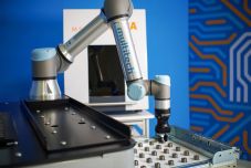 Robotok Erdélyben: mozgékony szuperkéz és intelligens targonca (X)