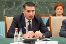 Elsimították a koalíciós feszültséget, visszakapta jogköreit a PSD-s tanügyi államtitkár