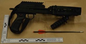 Bűnösnek vallotta magát felségárulásban a Windsorban elfogott számszeríjas betörő