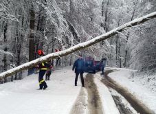 Hóviharokra és a szélre figyelmeztetnek a meteorológusok