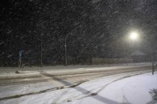 Áramszüneteket okozott a hóvihar a Székelyföldön