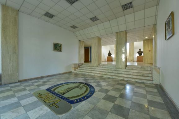 Kihallgatta a DNA a maszkbeszerzési ügyben Claudiu Năsui volt gazdasági minisztert