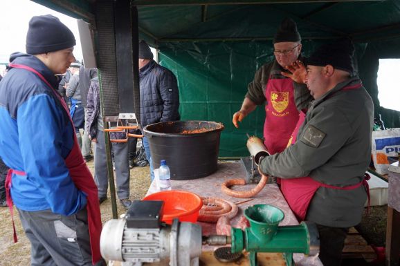 Hagyományos disznótorost tartottak Csernátonban