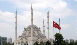 Törökország hétnapos nemzeti gyászt hirdetett a földrengések miatt