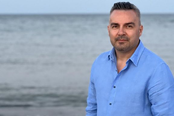 Kiskorú megrontásával gyanúsítanak egy ismert román tévés személyiséget