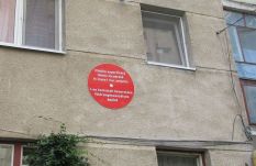 Sepsiszentgyörgyön a lakók ellenállása akadályozza a földrengésveszélyeztett tömbház megerősítését