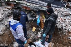 FRISSÍTVE – Már 11 700-nál is többen haltak meg, szerdán délben újabb földrengés rázta meg Törökországot